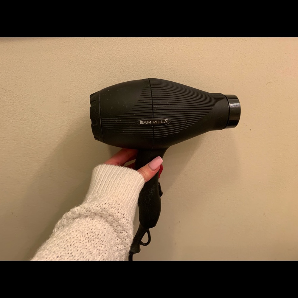 Sam Villa blowdryer